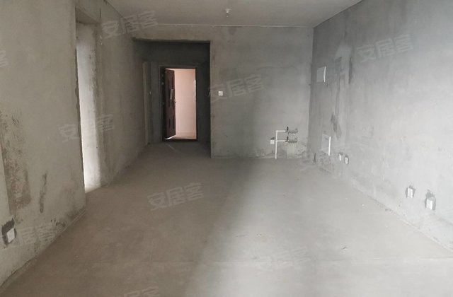 君临华府3室2厅131㎡71万二手房图片