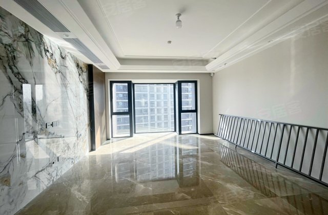 花语堂4室2厅195㎡208万二手房图片