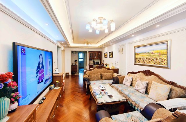 海尔世纪公馆3室2厅105.57㎡232万二手房图片