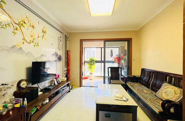 众信裕霖推荐 宏益精装大三房仅售80万 保养好安静不吵随时看