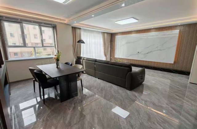 天境嘉苑三期4室2厅146㎡65.8万二手房图片