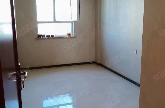 水景花园3室2厅140.68㎡60万二手房图片