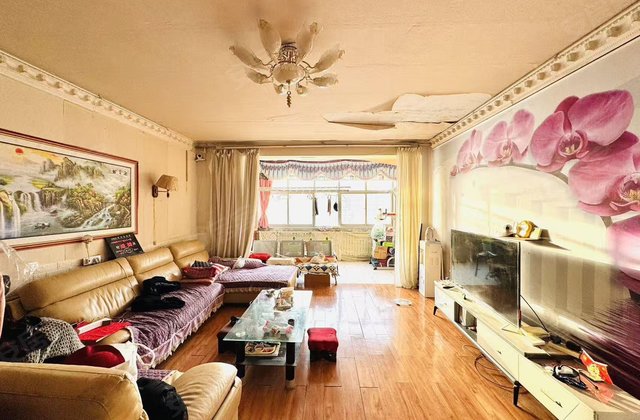 西域明珠小区3室2厅124.5㎡35.8万二手房图片