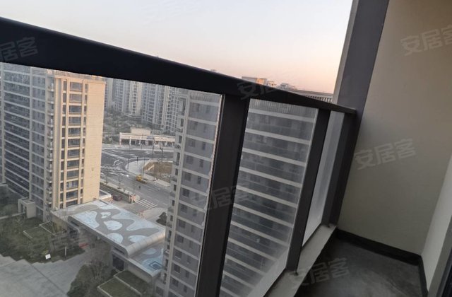 江东四区3室1厅102㎡90万二手房图片