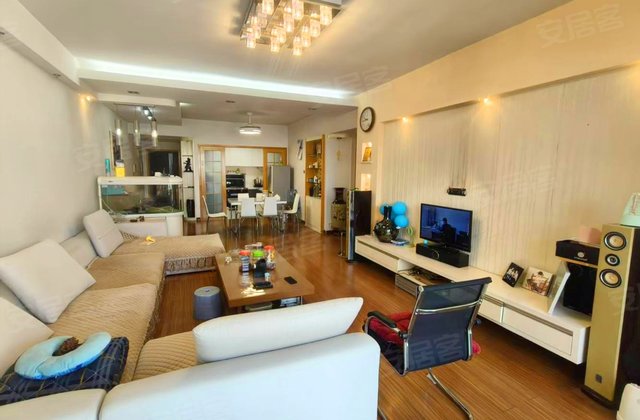 盛世华庭4室2厅159㎡52.8万二手房图片