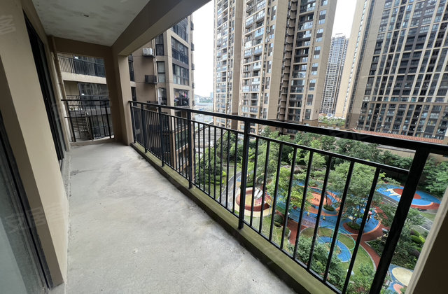 花样年麓湖国际4室2厅114.13㎡39.8万二手房图片