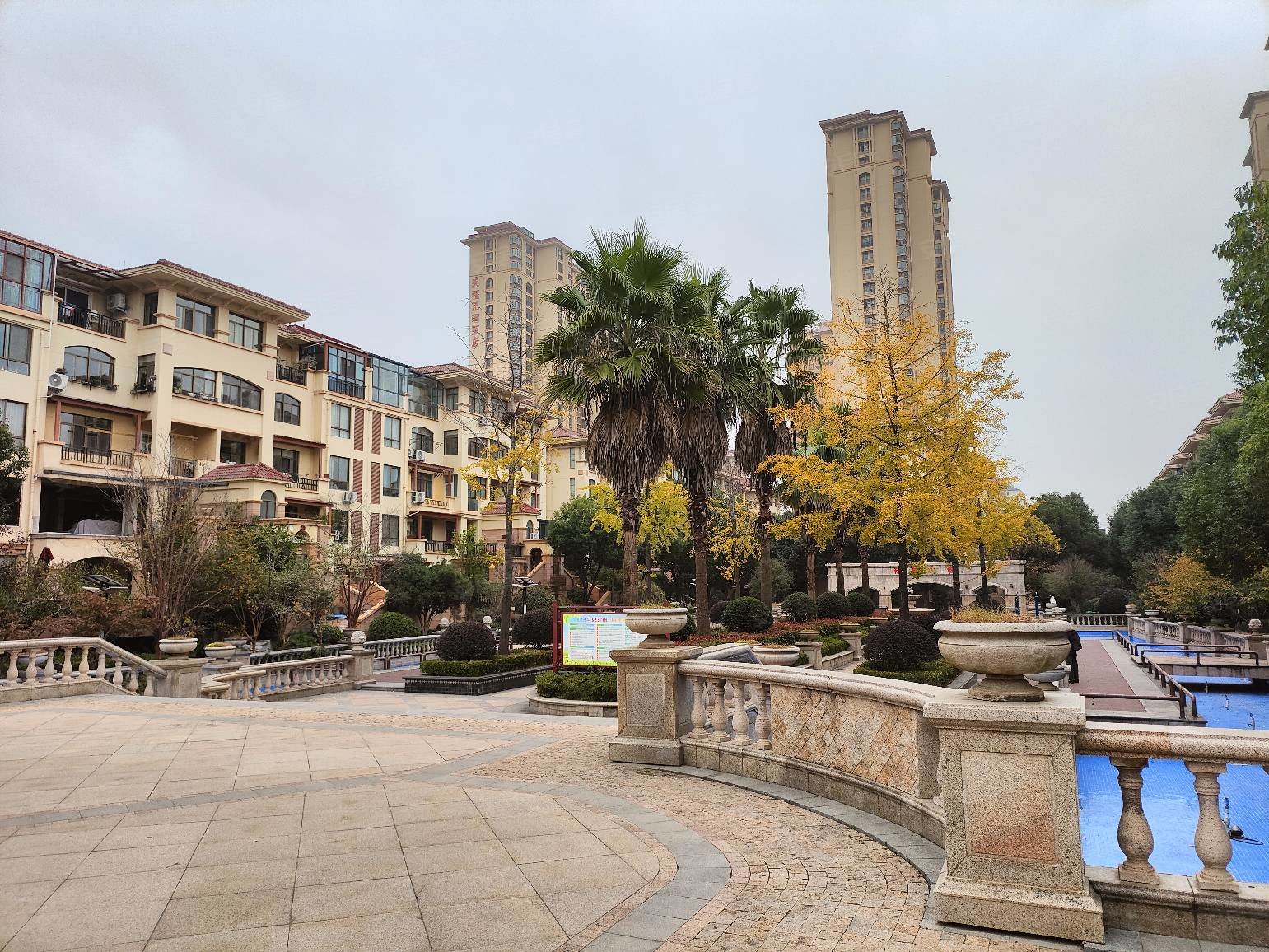 天福公园首府3室2厅2卫130㎡南北69.8万