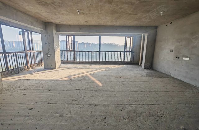 西派澜岸3室2厅202㎡140万二手房图片