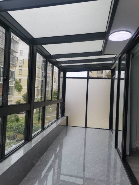 超大全景天窗阳台孩子外国语不会失望的好房