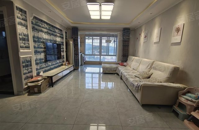 金茂国际大厦3室2厅154㎡46万二手房图片