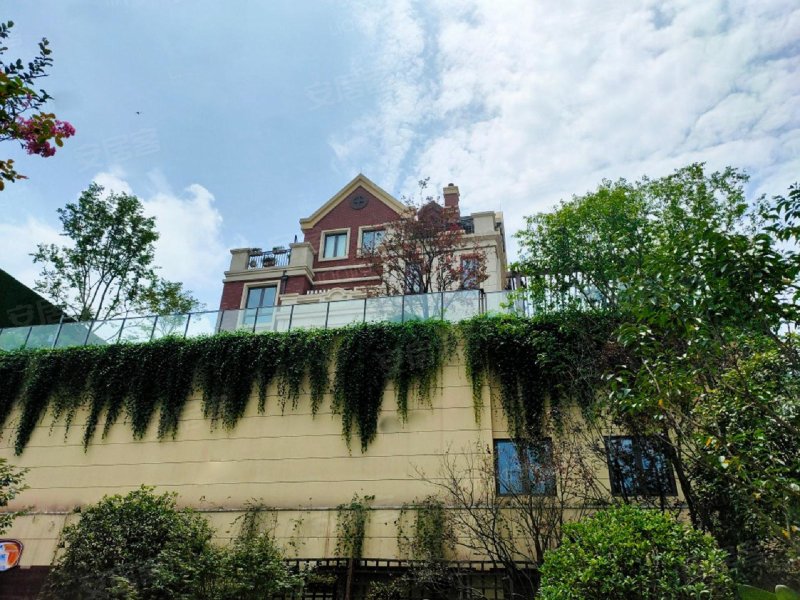 阳光城哈罗小镇