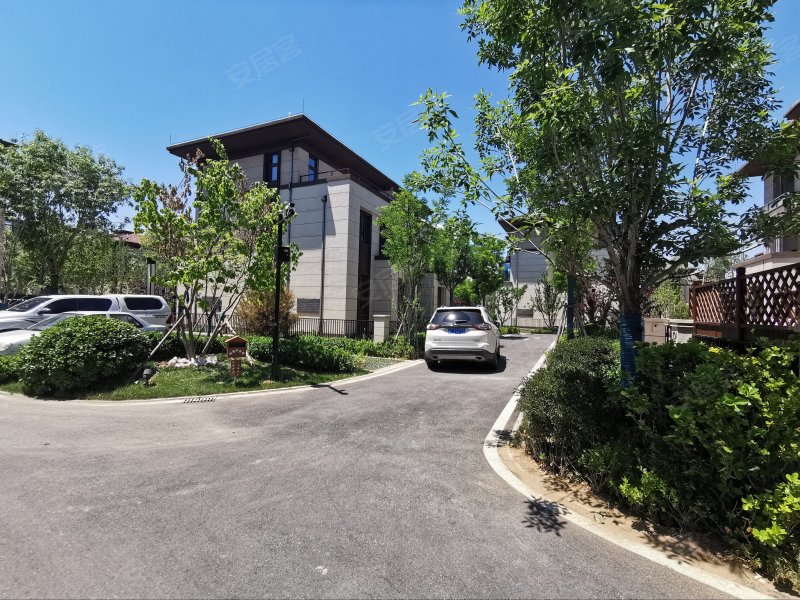 北戴河孔雀城公园海