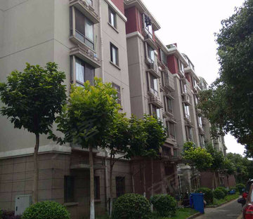 嘉和苑精装复式三房  可改四房 带车库和露台 看中价格可谈