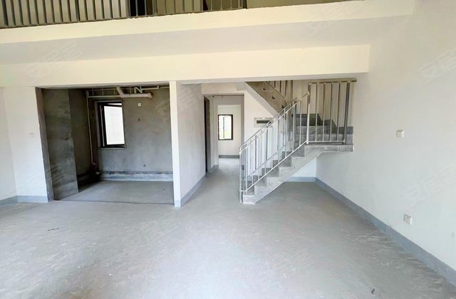 龙湖春江郦城(一期)4室2厅126㎡320万二手房图片