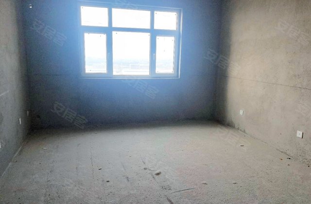 常山社区3室2厅120㎡57万二手房图片