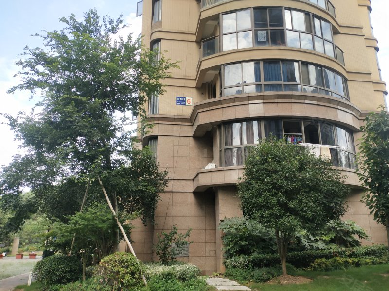 昆仑龙山公馆