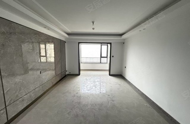 罗兰翡丽3室2厅124㎡140万二手房图片