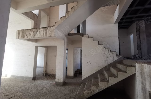 连城别苑美墅5室3厅252㎡340万二手房图片