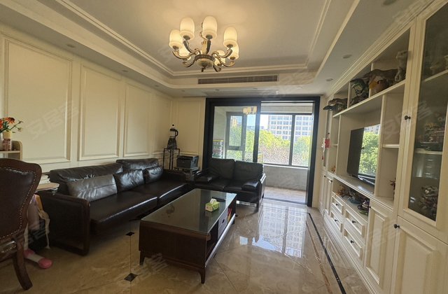 绿城玉兰花园3室2厅138㎡182万二手房图片