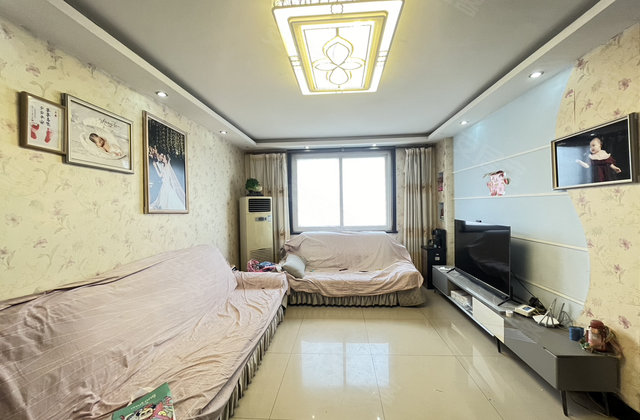 朝阳花苑4室3厅147㎡45万二手房图片