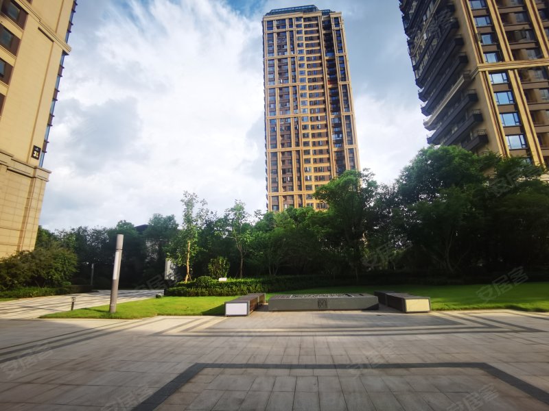 绿地国际博览城海珀九龙