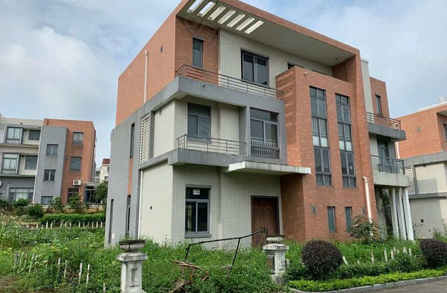 位置好,鹤山碧桂园(别墅)二手房,210万,4室2厅,3卫,220平米-江门安居