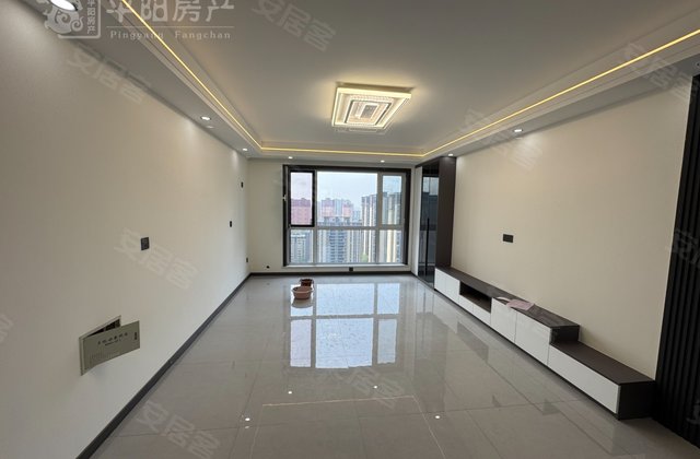 四季花都 观景房 南边不遮挡北侧涝矩河 可贷款 价钱可议