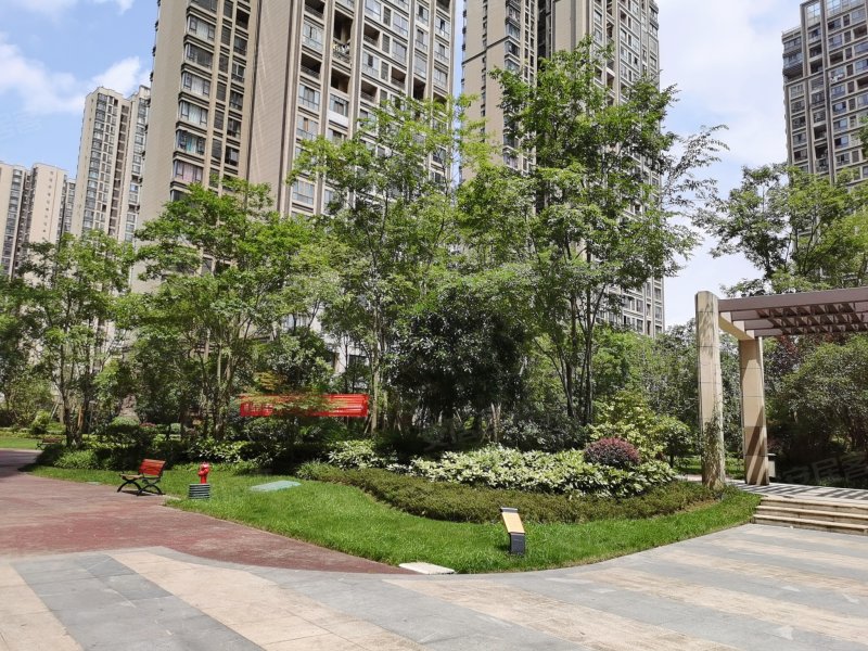 绿地城上海滩花园(三期),潆华北路-南充绿地城上海滩花园(三期)二手房