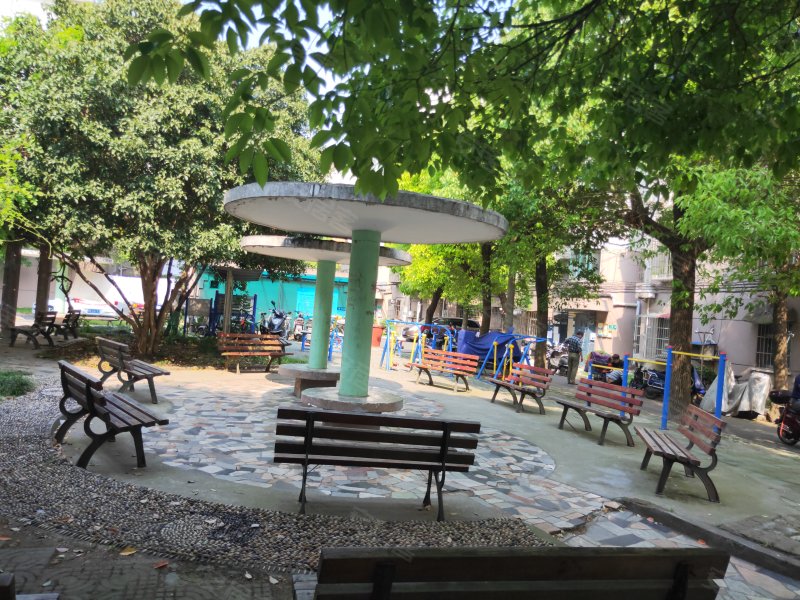 高兴花园一街坊