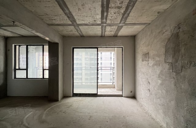 融冠爱城4室2厅96.8㎡52万二手房图片