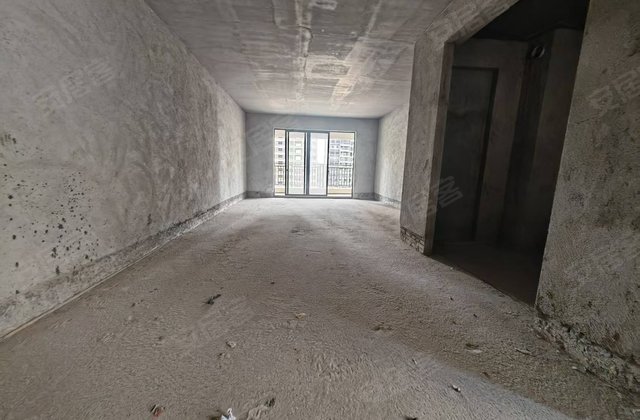华岭花园4室2厅155㎡69.8万二手房图片