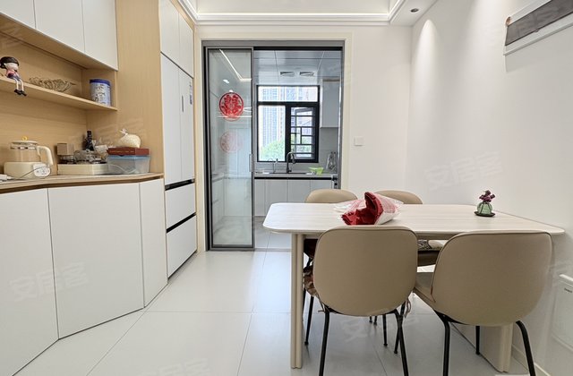 东城新都4室2厅150㎡65万二手房图片