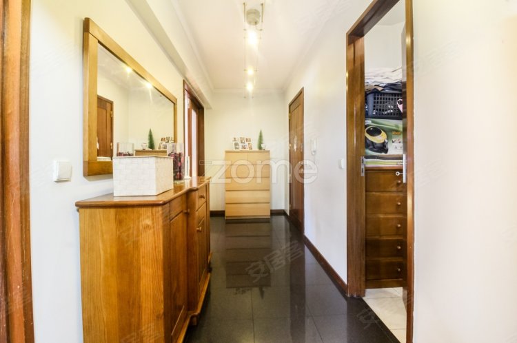 葡萄牙约¥91万Apartment for sale, Rua Marquesa Cadaval, in Fânze二手房公寓图片