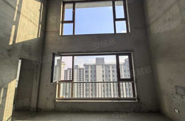 维邦紫御府4室2厅360㎡207万二手房图片