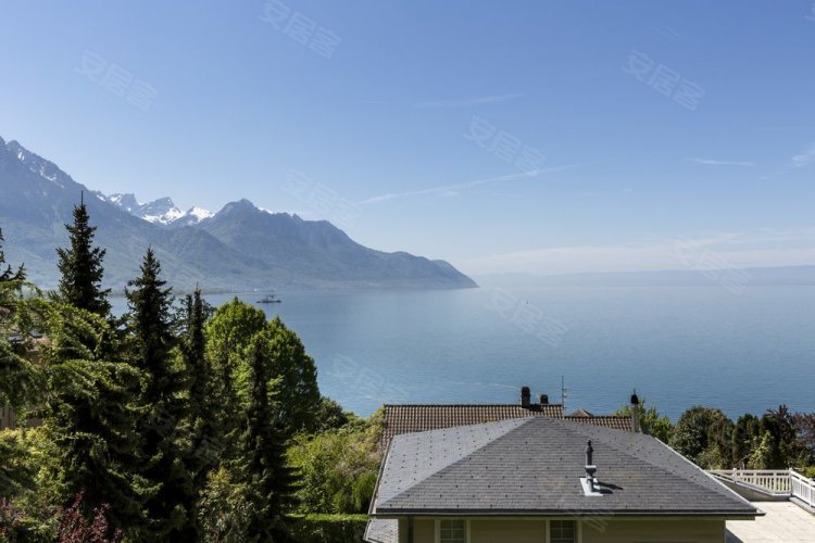 瑞士约¥1230万迷人的 6.5 间客房别墅，享有湖泊的壮丽景色二手房公寓图片