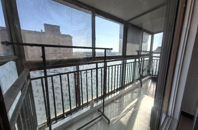 佳信铂金豪庭南区2室2厅80.73㎡33万二手房图片