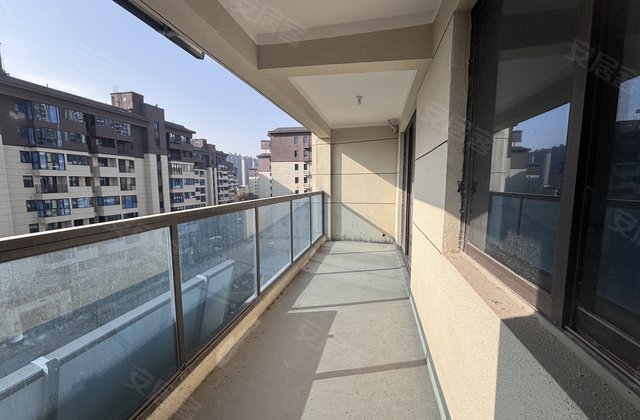 邦泰国宾府3室2厅115㎡87万二手房图片