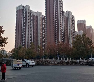 绿地璀璨天城王砦安置区