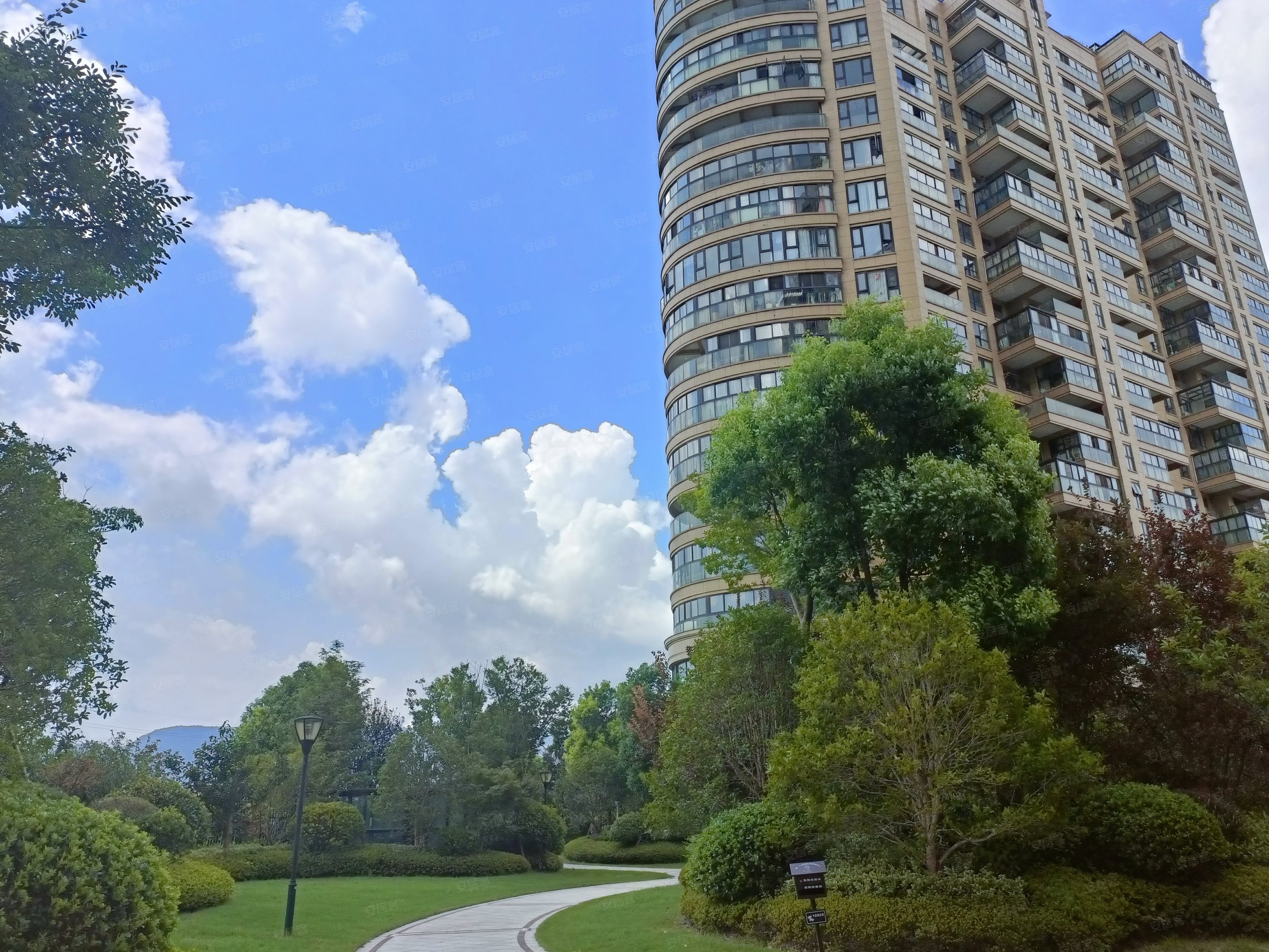 急售 南江壹号 横店中心地段 大边套 360万 随时看房,南江壹号二手房