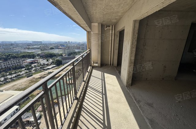 东方一品4室2厅136㎡69.2万二手房图片