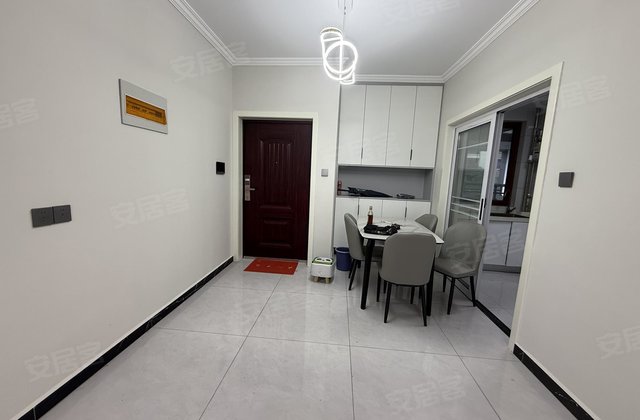 邦泰国宾府3室2厅108㎡75万二手房图片