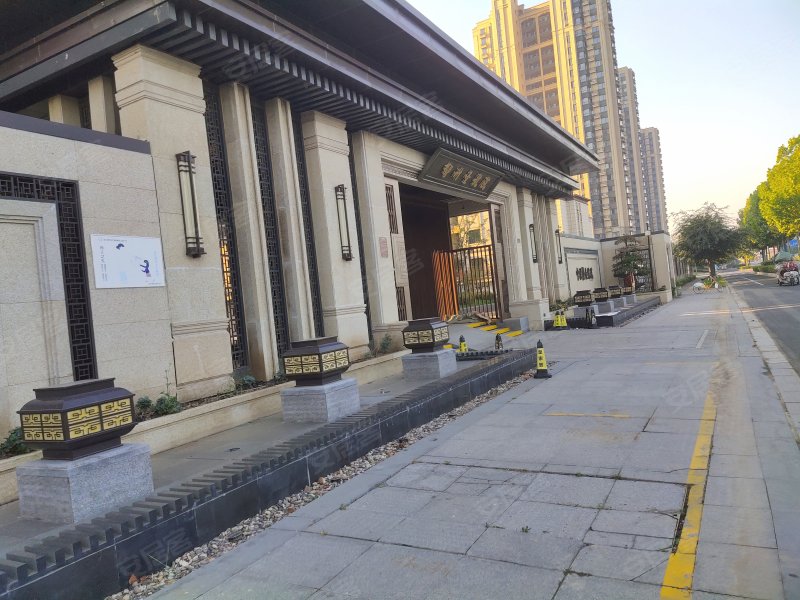 中梁郁洲壹号院,紫金山路