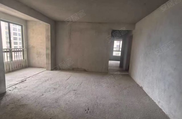 国投金域蓝湾3室2厅126㎡36万二手房图片