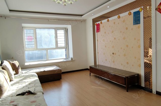 阳光嘉城(F区)4室2厅136㎡33万二手房图片
