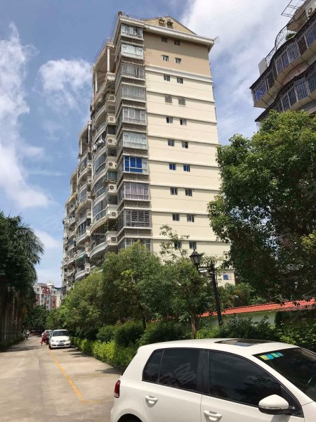 金峰山庄(公寓住宅)