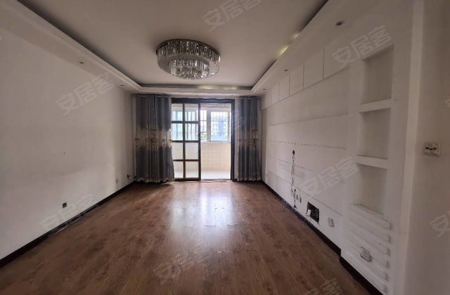 东方体育城(南区)3室2厅125㎡90万二手房图片