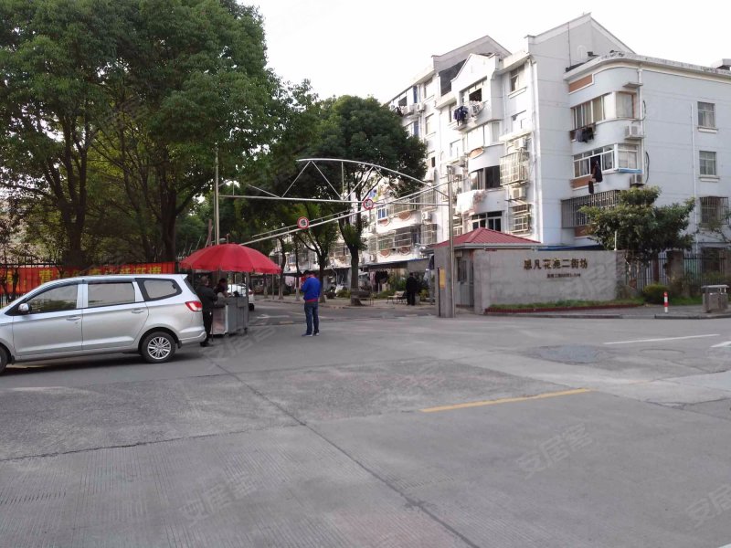 思凡花苑二街坊 