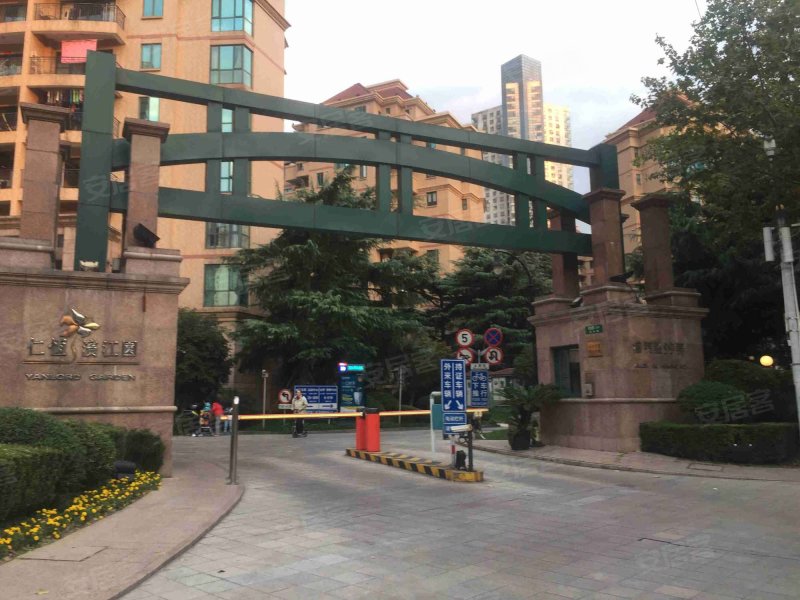 仁恒滨江园(三期) 