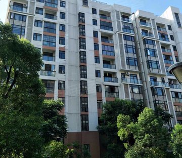 盘龙城中百仓储,名流人和天地,朝南三房,证满两年,少税