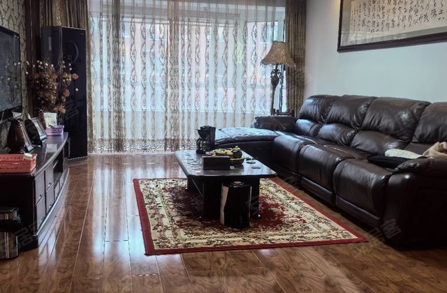 宏泰第一城3室2厅136㎡43.5万二手房图片